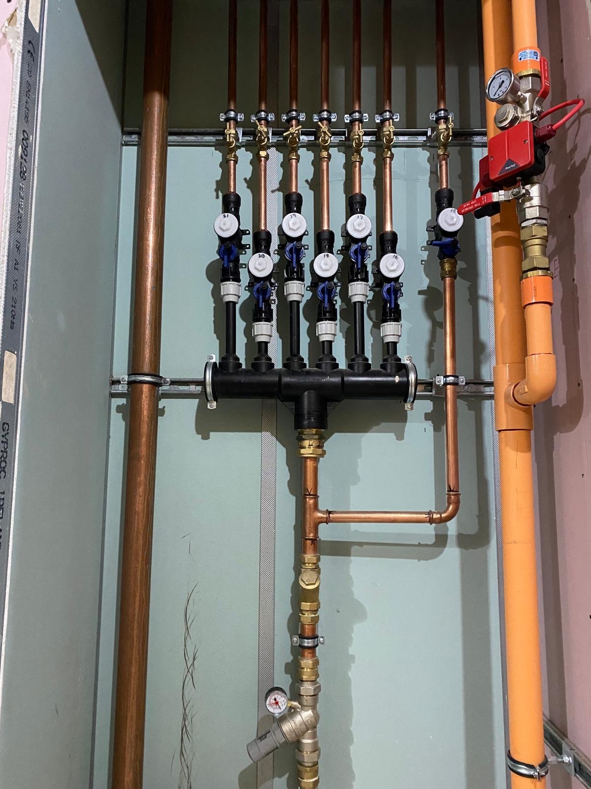 Underfloor Heating Manifold Installation